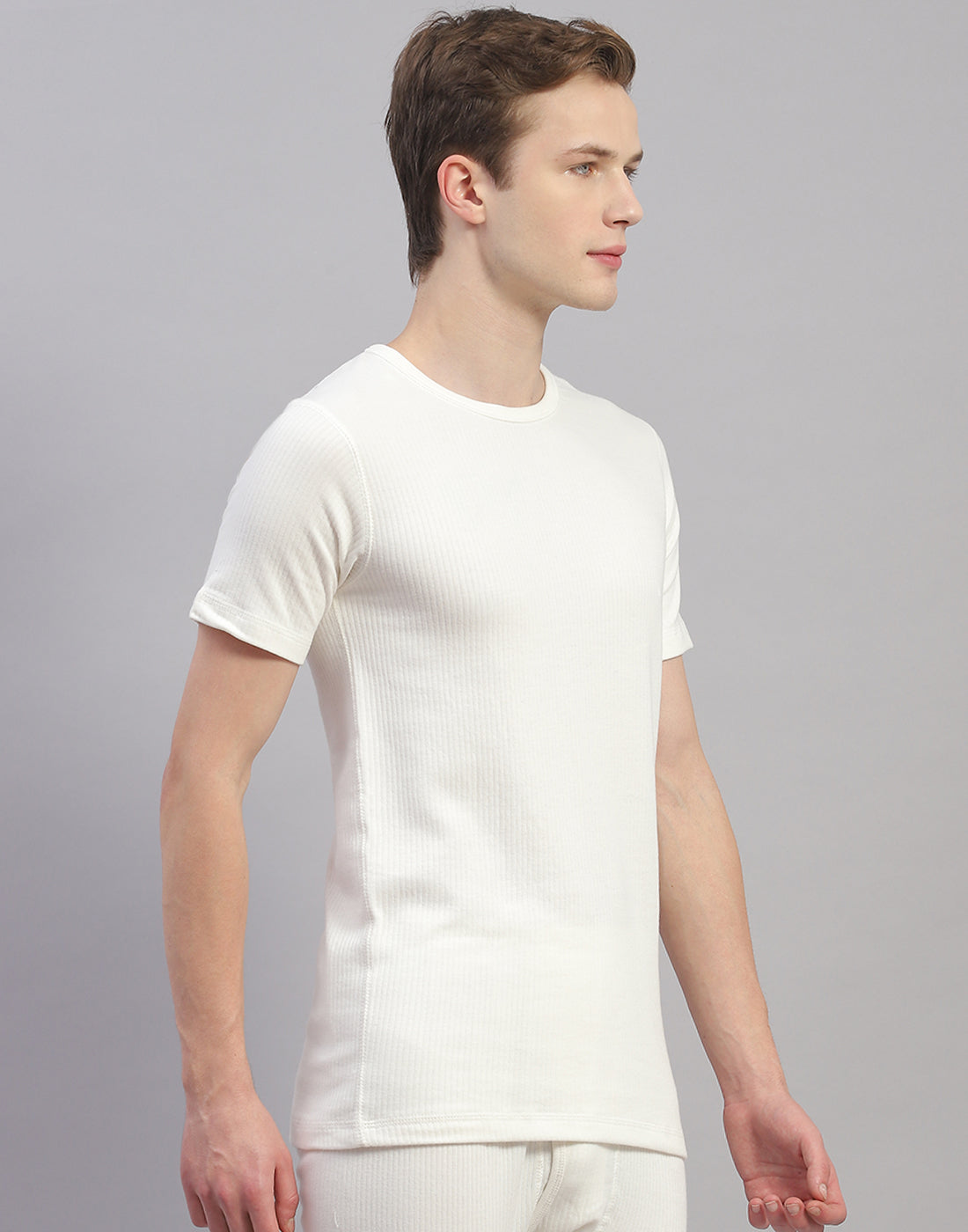 Men Off White Solid Round Neck Half Sleeve Thermal Vest