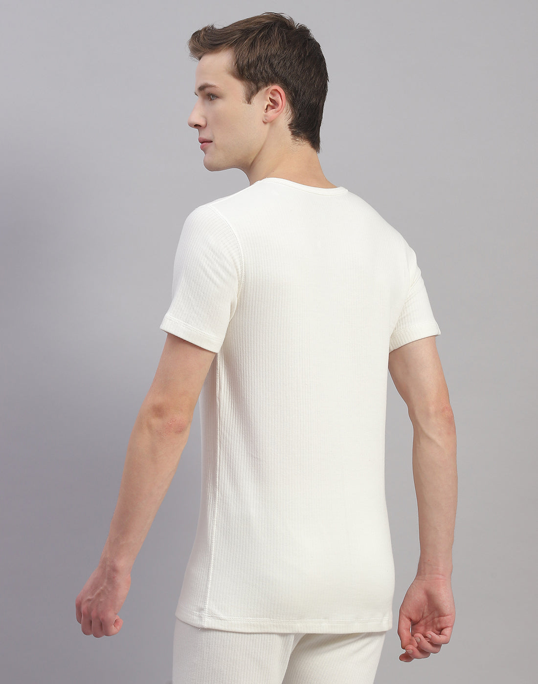 Men Off White Solid Round Neck Half Sleeve Thermal Vest