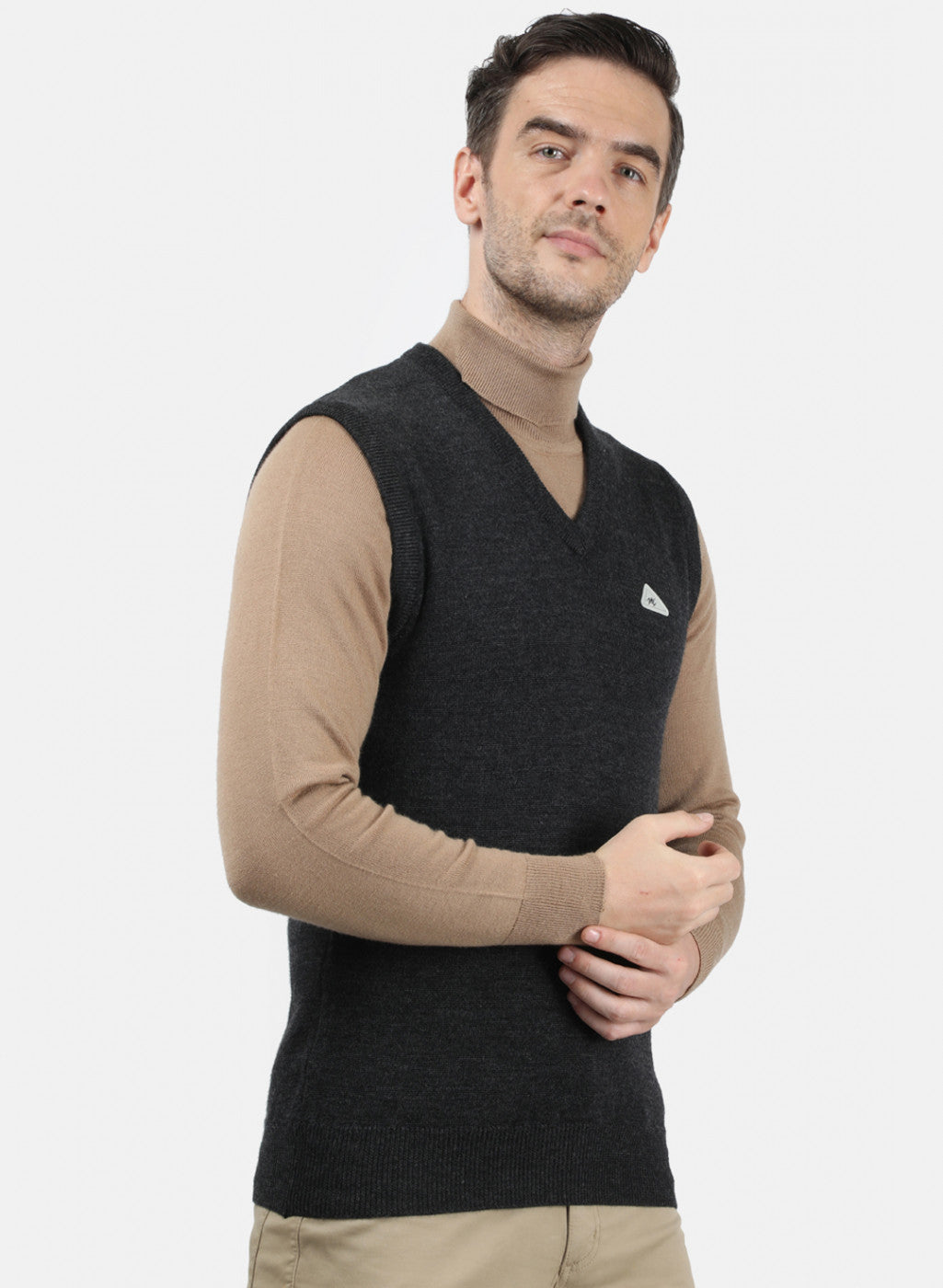 Men Dark Grey Solid Sweater