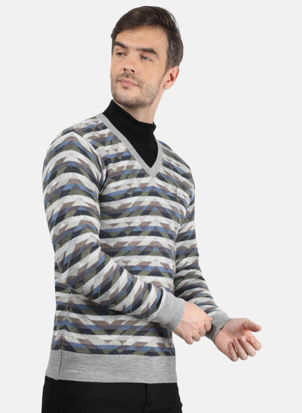 Men Grey Solid Pullover