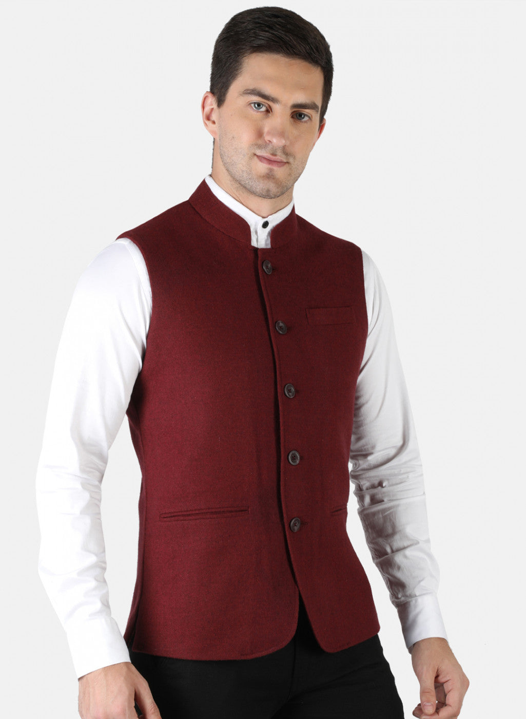 Buy Men Black Solid Mandarin Collar Sleeveless Nehru Jacket Online in India  - Monte Carlo