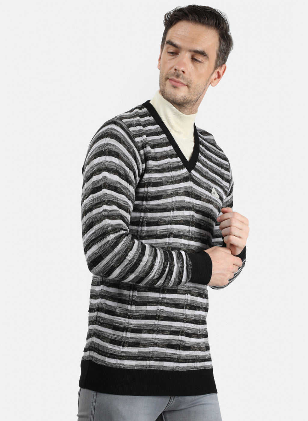 Men Black & Grey Solid Pullover